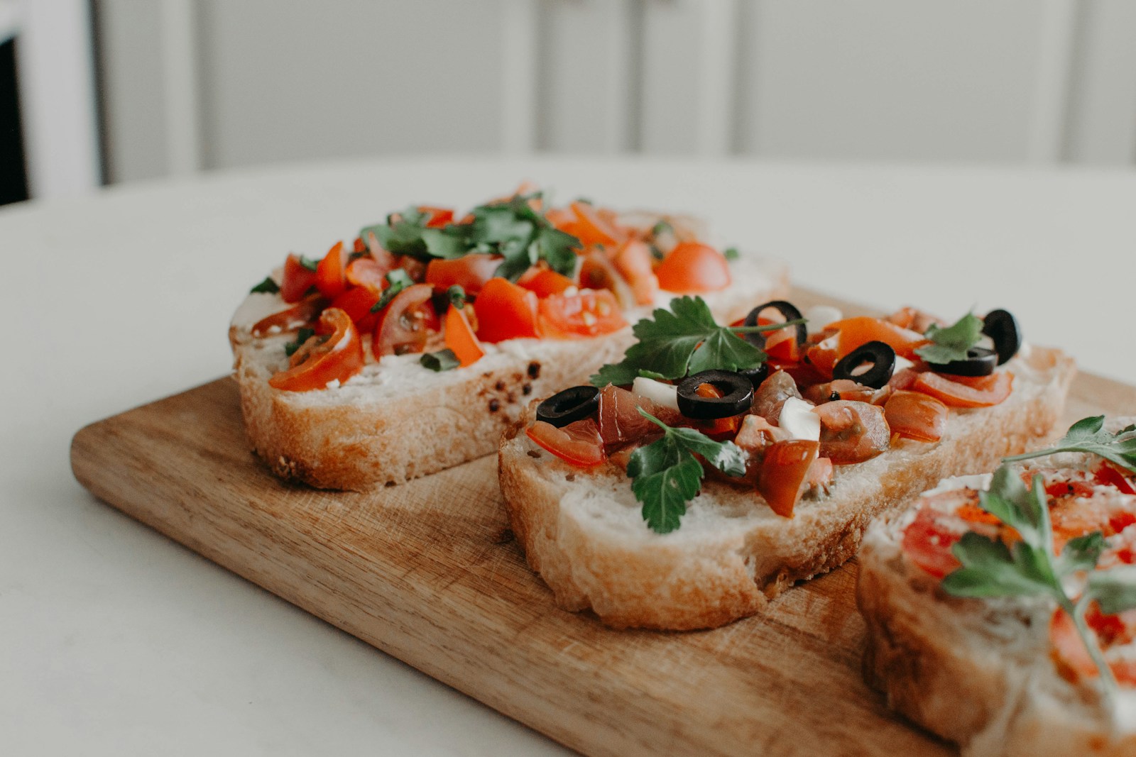 Bruschetta de Tomate e Manjericão